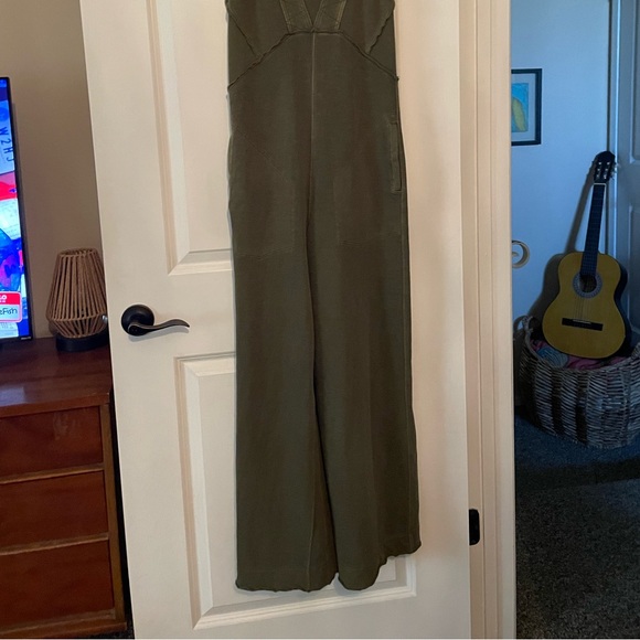 Anthropologie Palmra Moss Green Racerback Jumpsuit with Wide-Leg Design - Picture 4 of 11